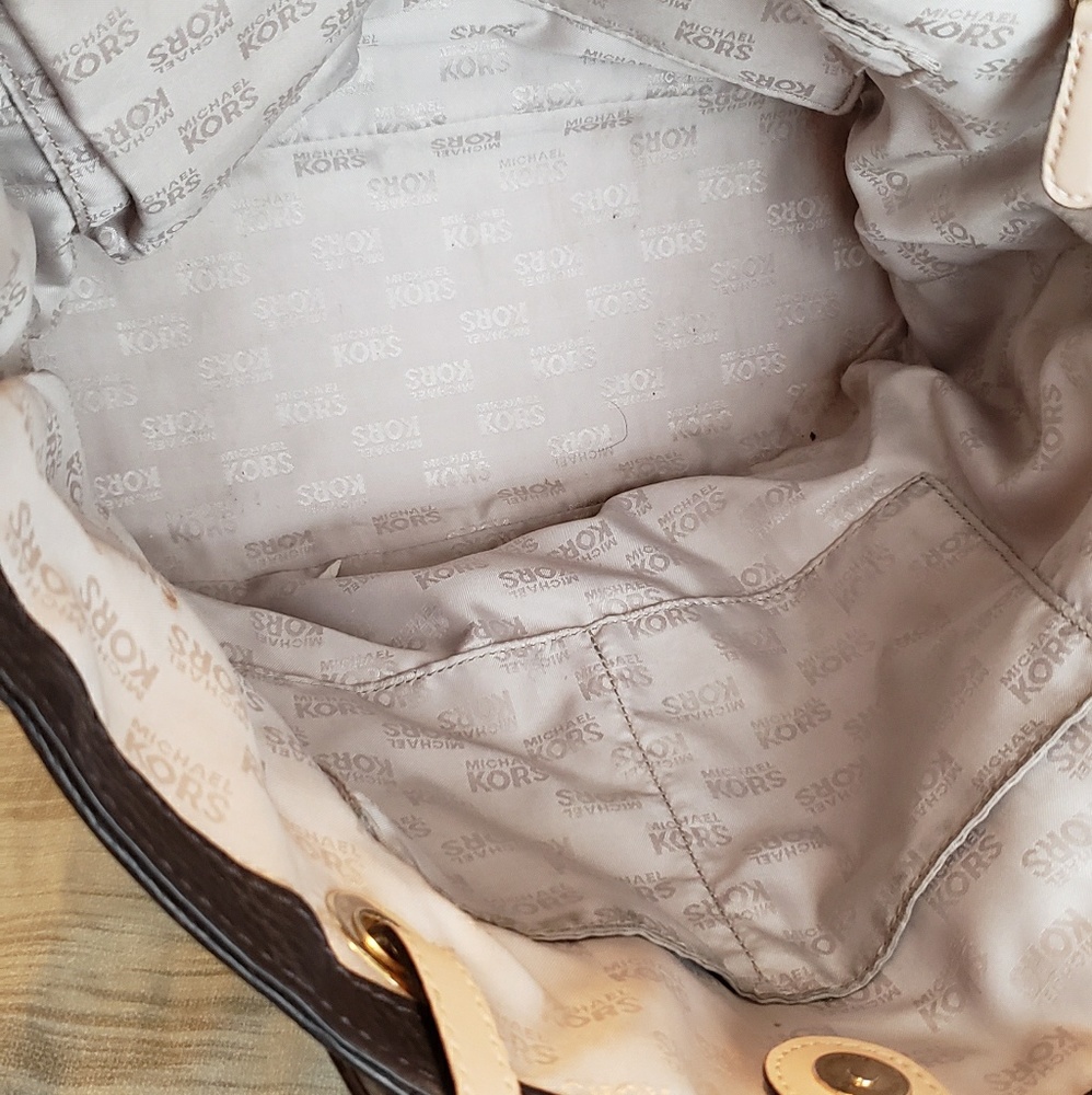 MK purse - Picture 2 of 4